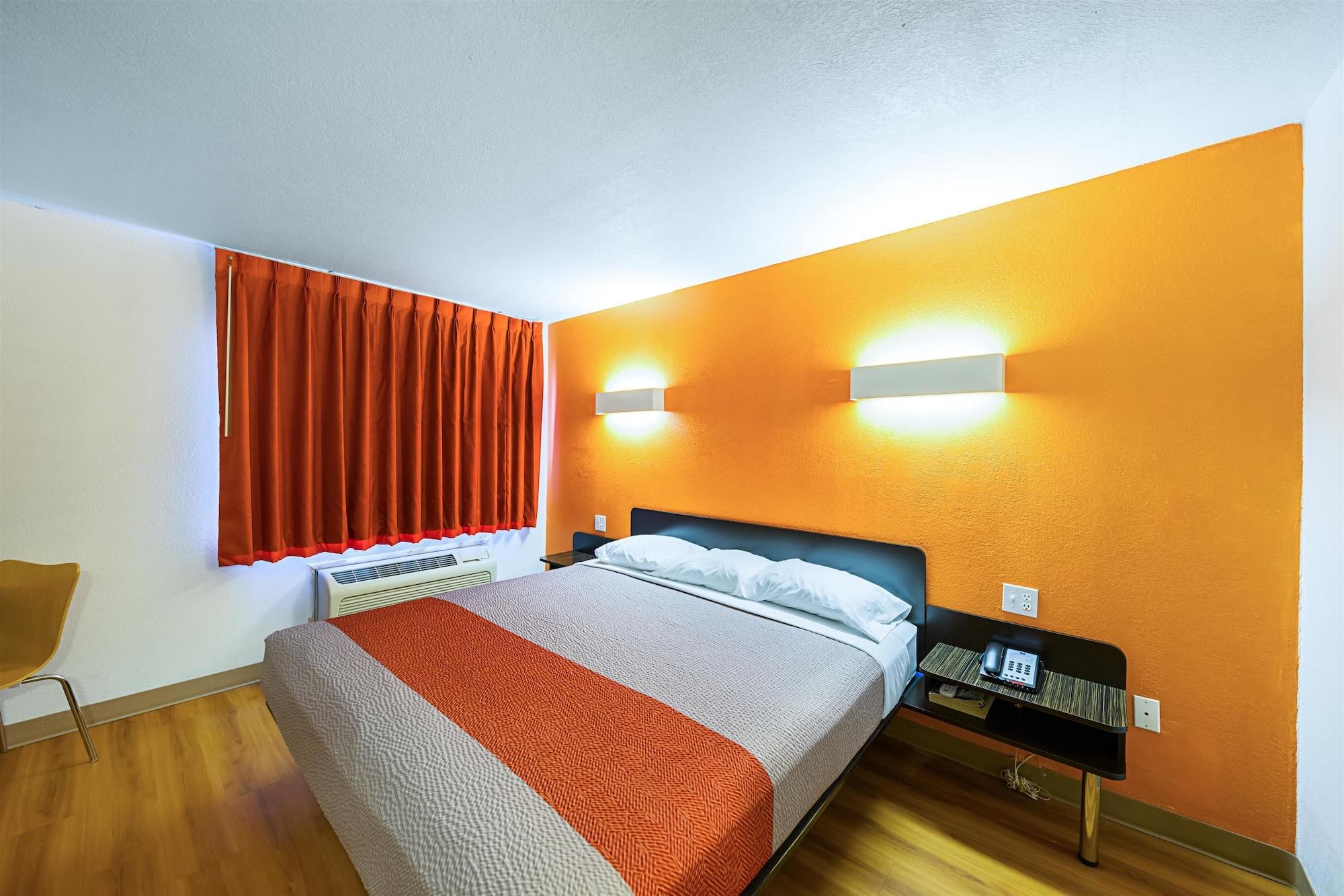 Hotel 6-amarillo, Tx Soncy